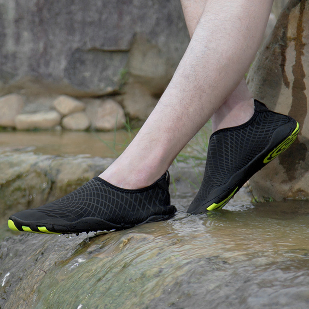 Unisex Women Men Slip on Quick-dry Water Shoes Beach Swim Shoes EU 41 Black