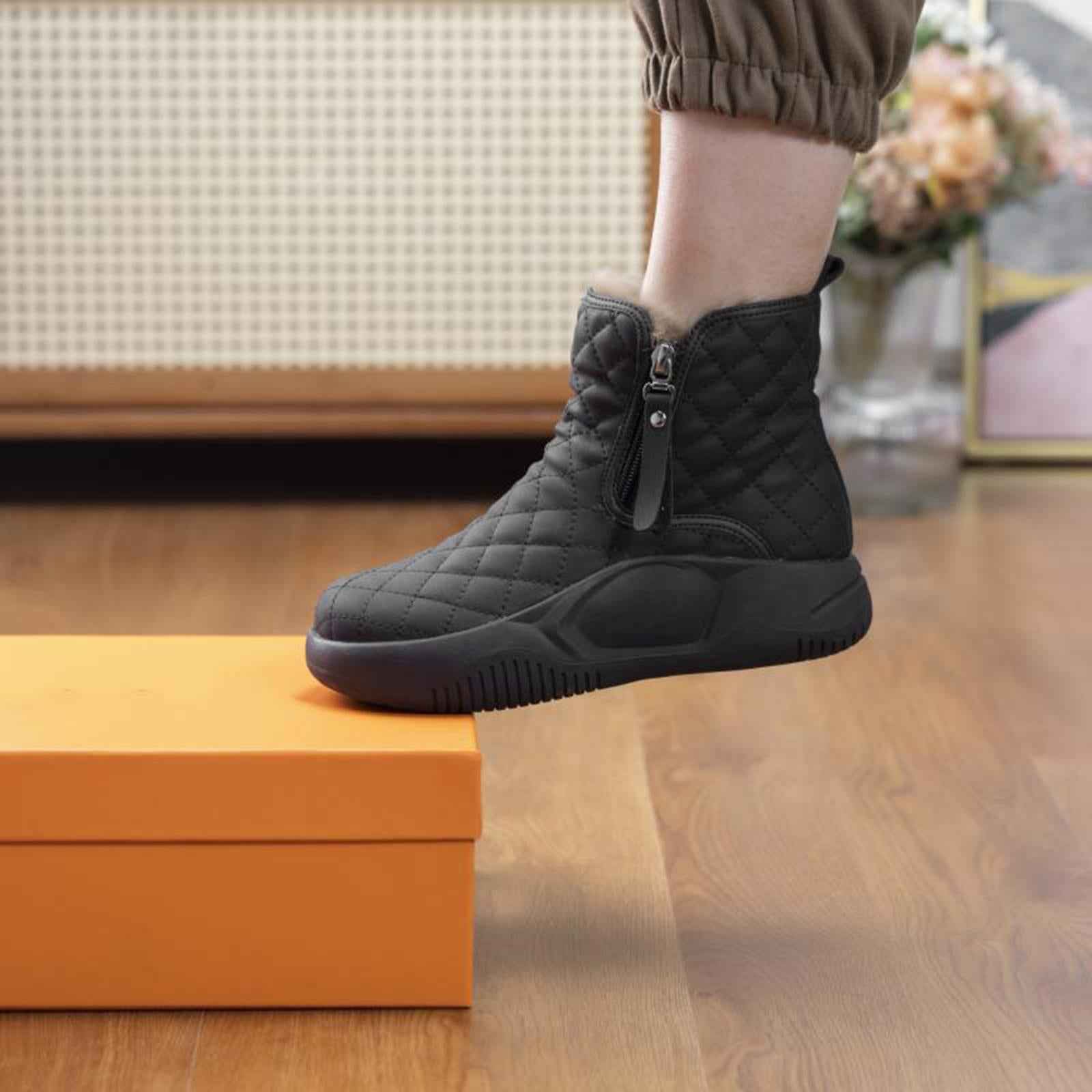Winter Snow Boots Warm Lined Short Boots Fashion for Trekking Hiker Winter 35 Black