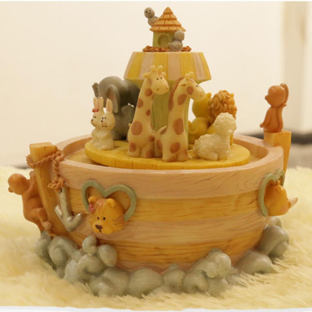 Wind Up Cartoon Animal Rotating Music Box for Kids Girl Birthay Wedding Gift