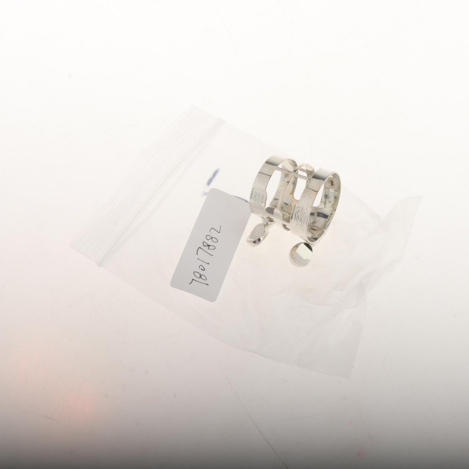 Alto Saxophone Mouthpiece Ligature Mouthpiece Carved for Saxophone Players Silver Plated