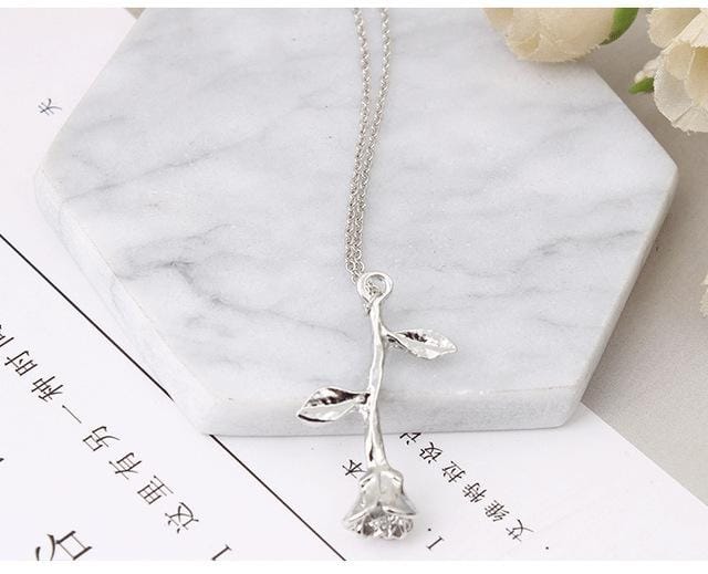 Rose Pendant Necklace Cute Flower Plant Clavicular Chain Jewelry Necklace (Silver)