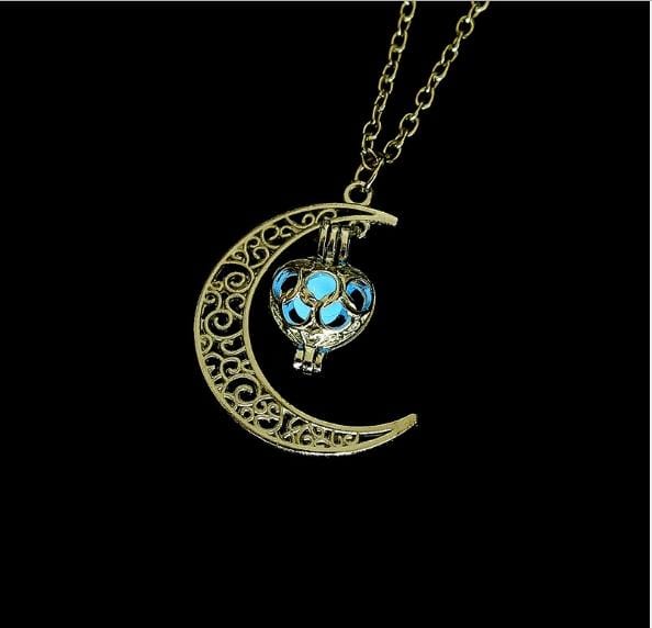 Women Moon Glowing Luminous Gem Charm Necklace Jewelry (Blue)