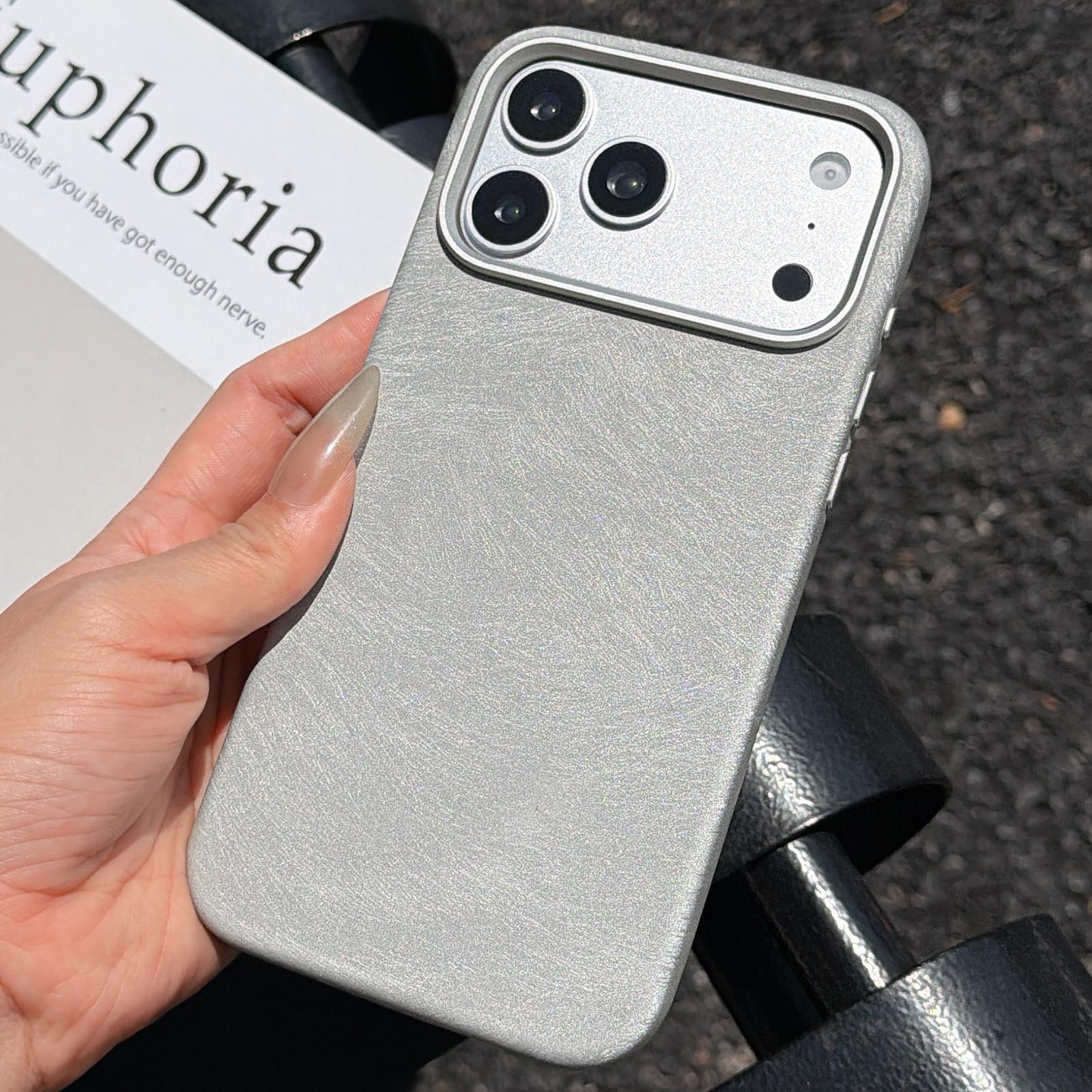 Compatible with iPhone 18 Pro & 17 Pro Horsehair Pattern Magnetic Full Coverage TPU Phone Case - Silver