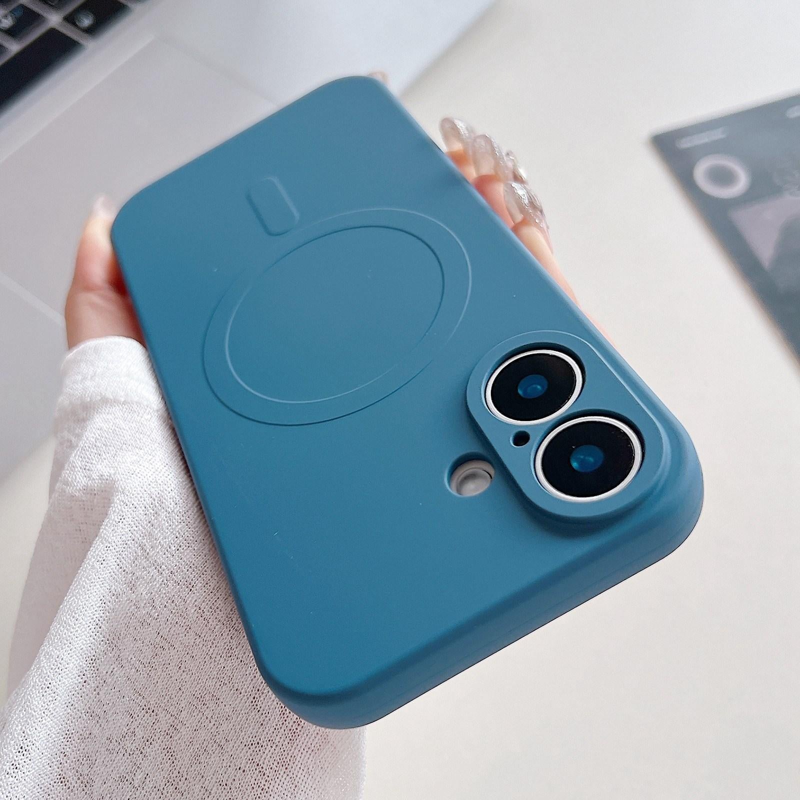 Compatible with iPhone 18 Solid Color Liquid Silicone MagSafe Magnetic Phone Case - Royal Blue