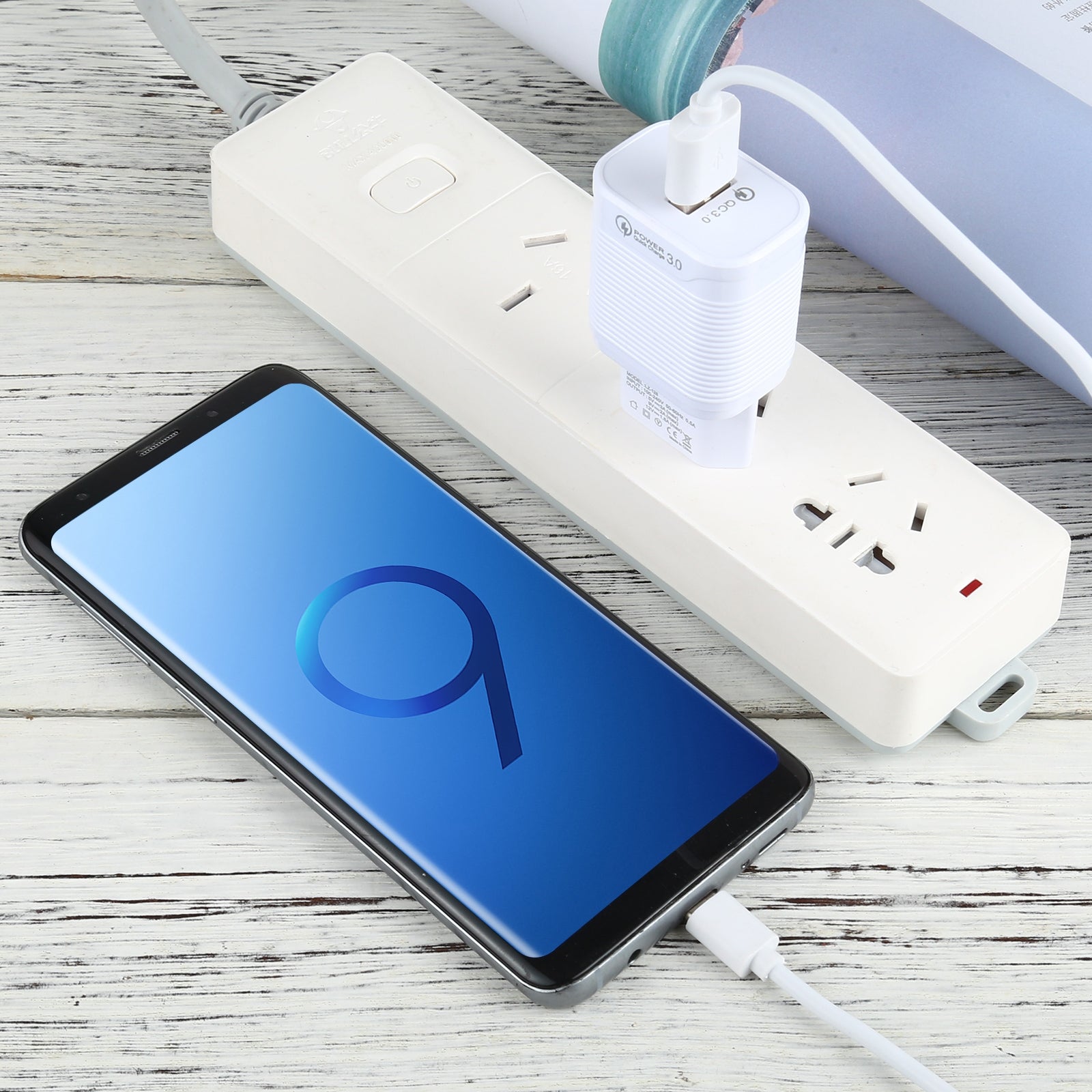 LZ-728 2 in 1 18W QC 3.0 USB Interface Travel Charger + USB to USB-C / Type-C Data Cable Set, EU Plug, Cable Length: 1m(White)