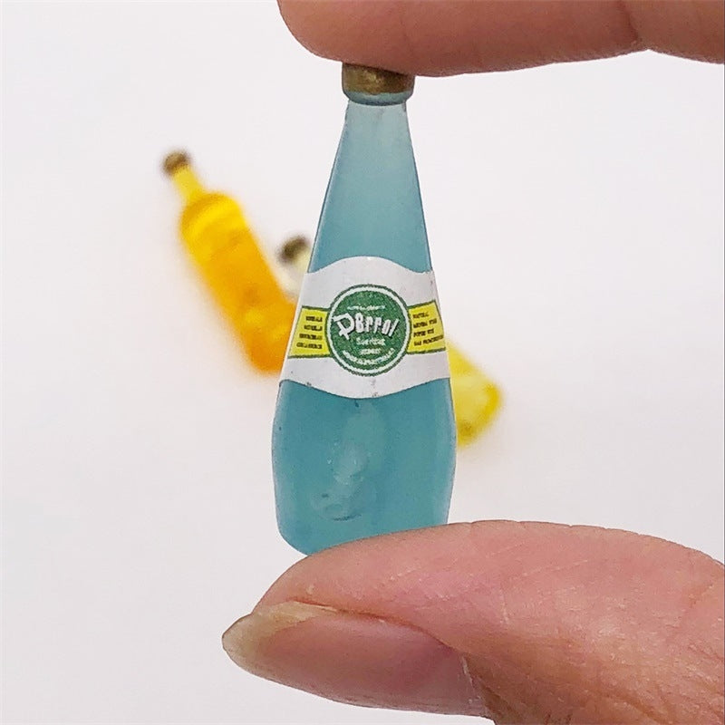 3 PCS / Set 1:12 Mini House Toy Simulation Wine Drink Decoration(Random Color Delivery)