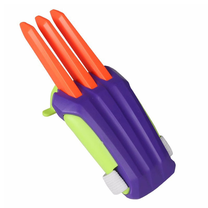 Radish Wolf Claw Retractable Stress Relief Catapult Toy Strange Cool Children Toy(Green)