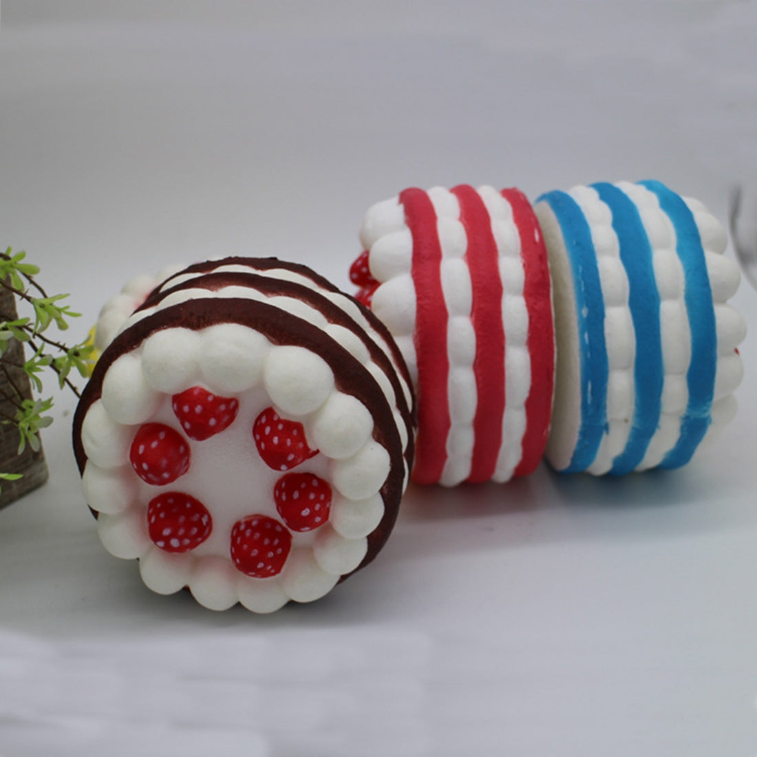 3 PCS Simulation Cake Shape Slow Rebound PU Decompression Toy Squishy Slow Rising Stress Reliever Toy, Random Color Delivery