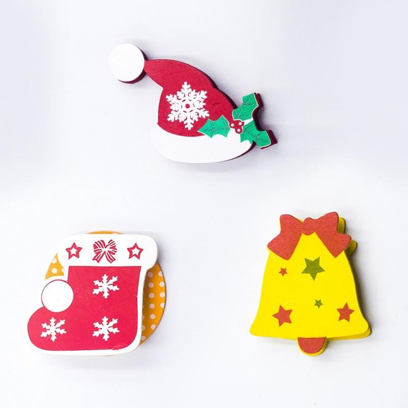 3 PCS Christmas Decorations Wooden Painted Cartoon Christmas Creative Notes Small Clips socks + bells + christmas hats