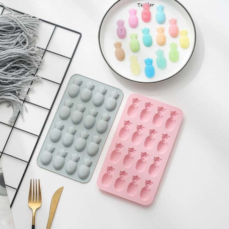 4 PCS Creative Pineapple Silicone Ice Tray Cake Mold Chocolate DIY Baking Mold (Blue)