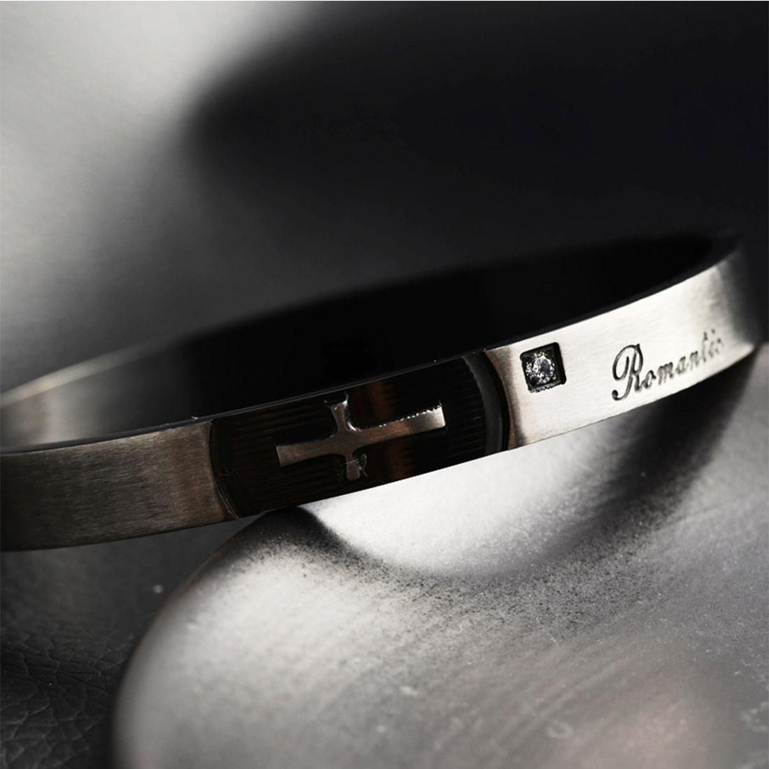 Fashion Men Jewelry the Cross Style Couple Bracelet High-end Titanium Steel Bracelet, Size: 55*58mm (Black)