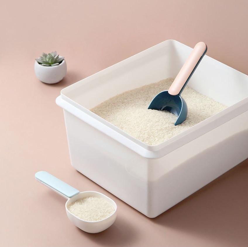 5 PCS Kitchen Multifunctional Plastic Scoop Rice Spoon Household Measuring Spoon Random Color Delivery
