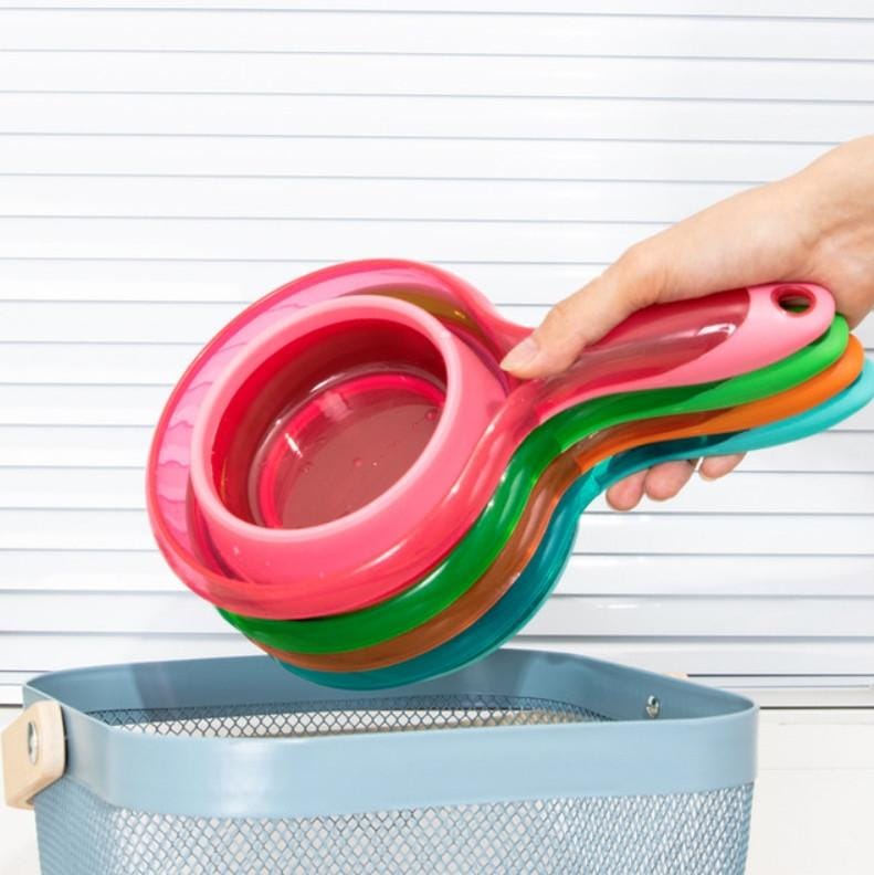 Collapsible Water Scoop Kitchen Large Handle Hangable Water Scoop Random Color Delivery