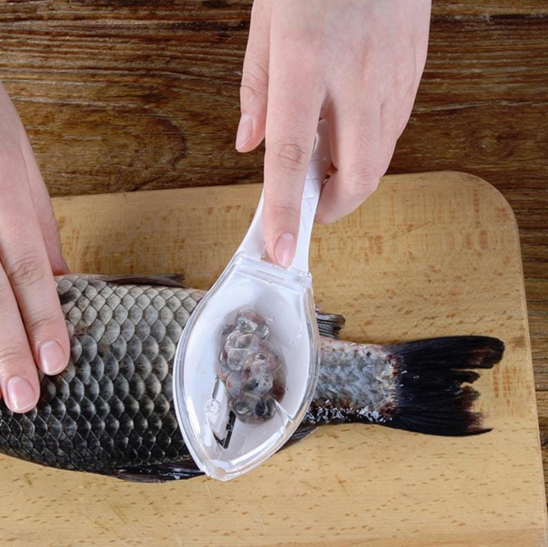 5 PCS Household Kitchen Tools Manually Remove Fish Scales with Lid Random Color Delivery