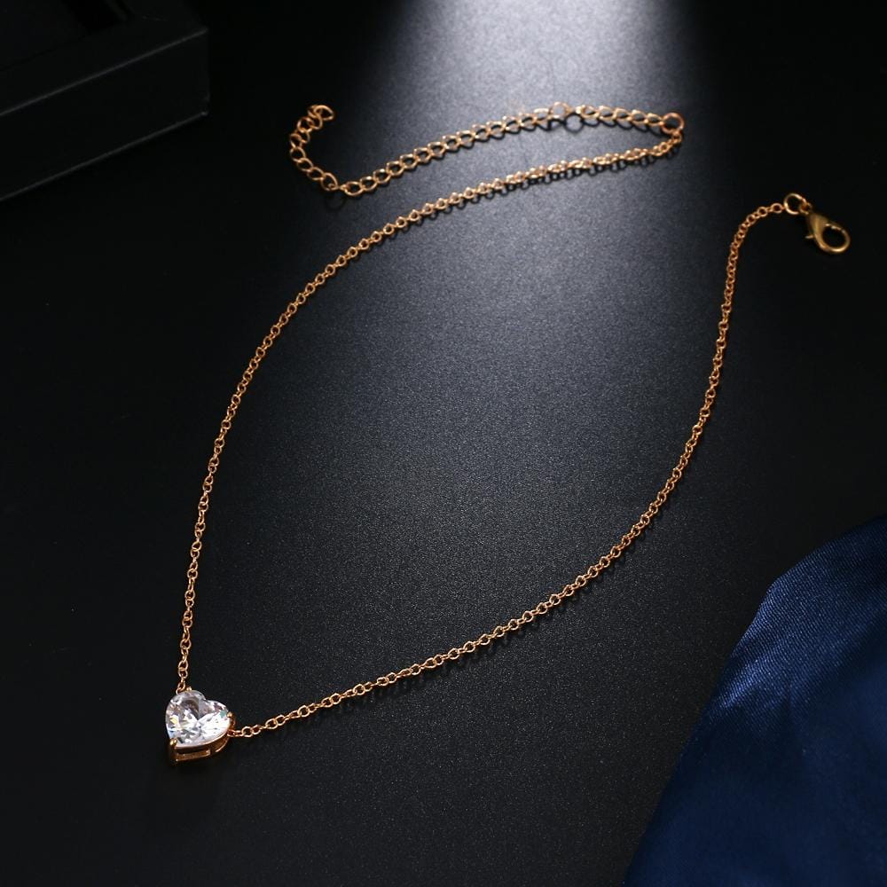 Crystal Heart Pendant Necklace Female Short Chain Necklace (Gold)