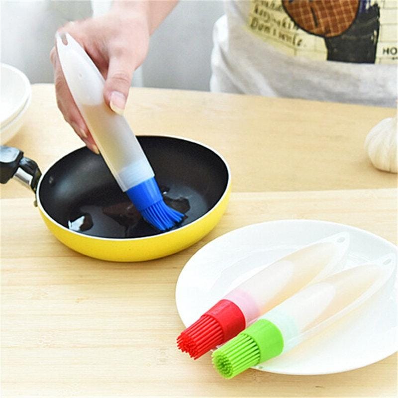 6 PCS Thickened High Temperature Resistant Oil Control Silicone Brush With Oil Pot Baking Barbecue Brush Utensils Random Color Delivery