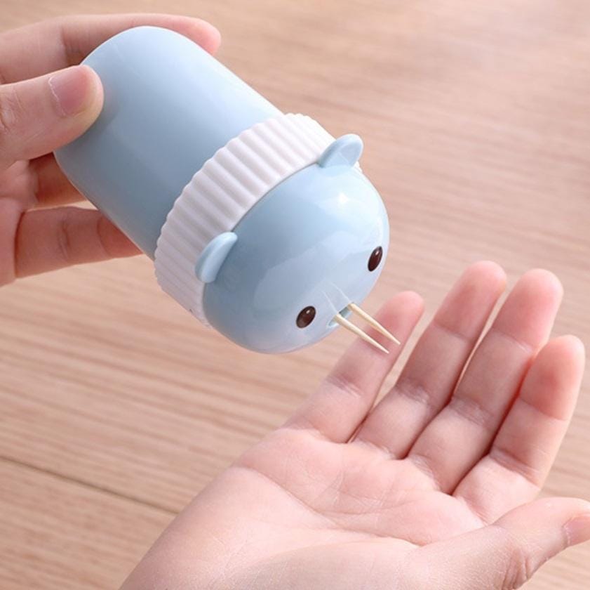 15 PCS Plastic Cartoon Bear Toothpick Box Simple Living Room Household Portable Round Toothpick Holder Random Colour Delivery