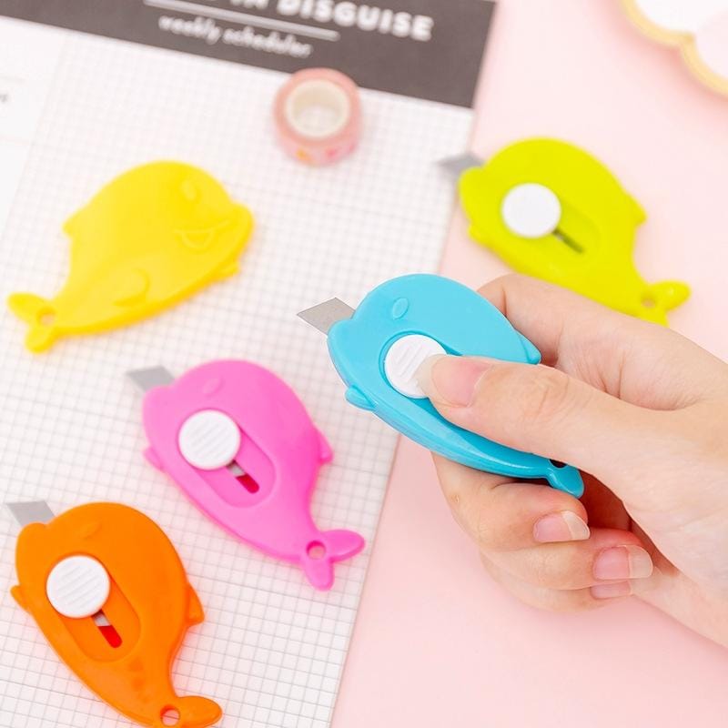 4 PCS Mini Whale Portable Utility Knife Cute Paper Cutter Office School Supplies?Random Color Delivery