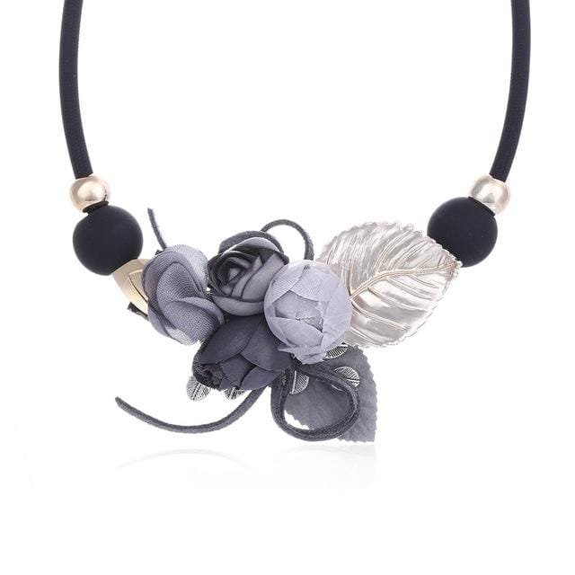 Fashion Handmade Flower Leaf Pendant Necklace (BLACK)