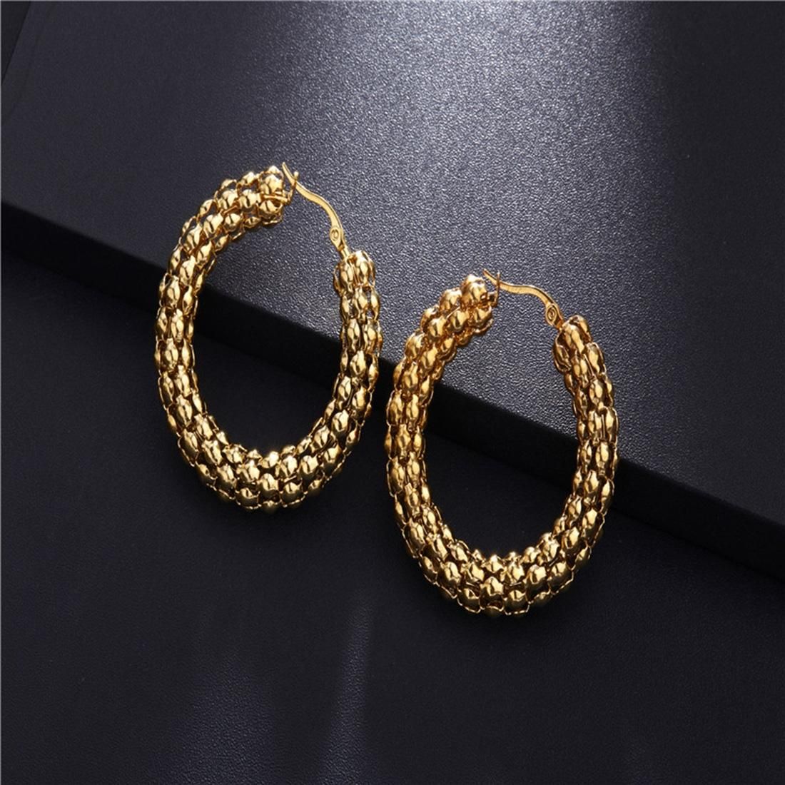 Women Wedding Fashion Jewelry Titanium Steel Beaded Shape Hoop Earrings (Gold)