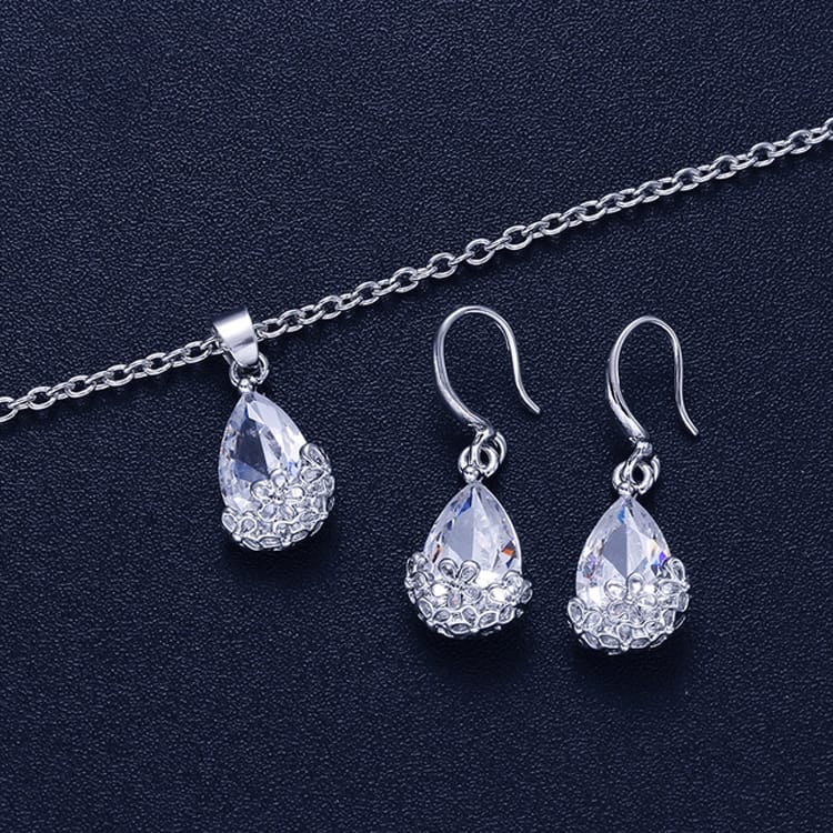 2 Sets Fashion Water Drop Crystal Zircon Necklace Stud Earrings Jewelry Sets For Women (Silver)