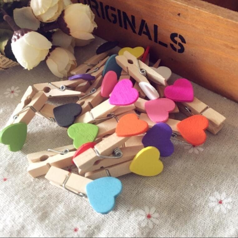 Mini Wooden Love Shape Craft Pegs Paper Photo Hanging Spring Clips (3.5cm color mixing 50 pieces / bag)