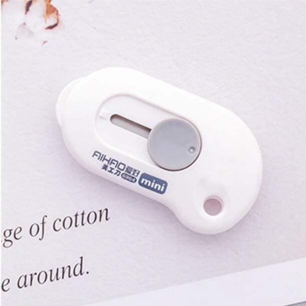 Cute Solid Mini Portable Knife Paper Cutter Razor Blade Office Stationery (White)
