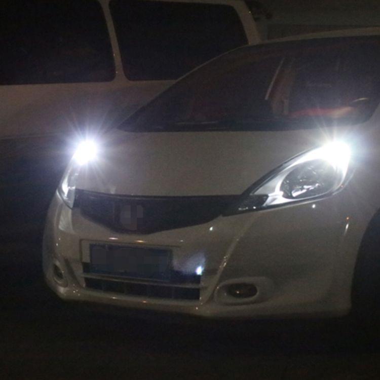 2 PCS T10 / W5W / 168 / 194 DC12V / 4.5W / 6000K / 360LM 6LEDs SMD-3030 Car Clearance Light, with Projector Lens Light (White Light)