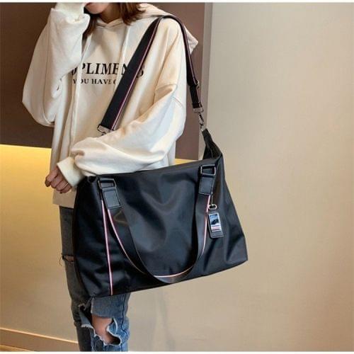 Nylon Shoulder Travel Bag Leisure Handbag (Black)