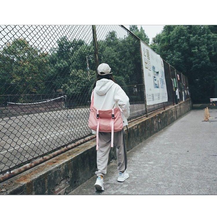 Drawstring Nylon Shoulder Travel Bag Leisure Sport Handbag (Pink)