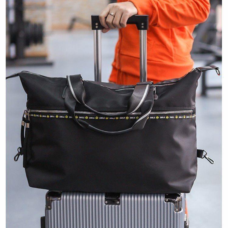 Smile Pattern Shoulder Sports Gym Travel Handbag (L)
