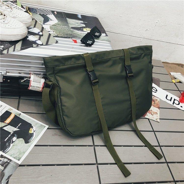 Drawstring Nylon Shoulder Travel Bag Leisure Sport Handbag (Green)