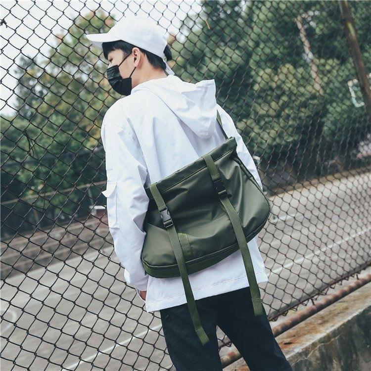 Drawstring Nylon Shoulder Travel Bag Leisure Sport Handbag (Green)