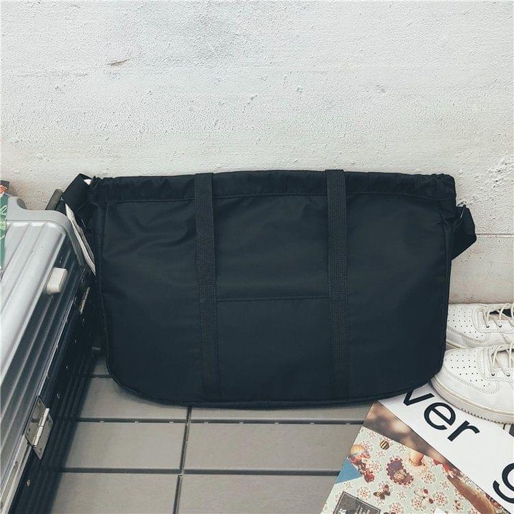 Drawstring Nylon Shoulder Travel Bag Leisure Sport Handbag (Black)