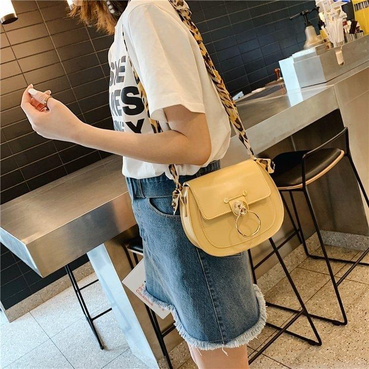 Scarf Small Ring Lock Buckle PU Leather Chain Single Shoulder Bag Ladies Handbag Messenger Bag (Yellow)