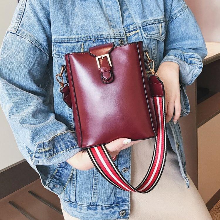 PU Leather Shoulder Travel Backpack Bag (Red)