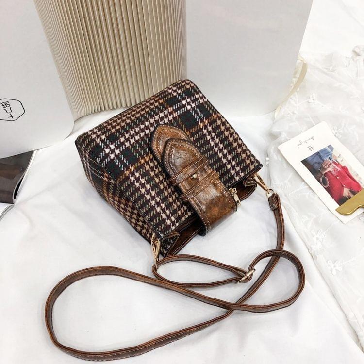 Retro Lattice Single Shoulder Bag Ladies Handbag Messenger Bag (Brown)