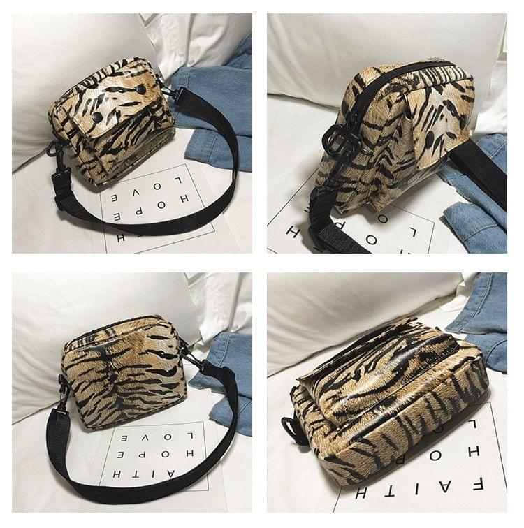 Tiger Stripes Sling Bag Women Crossbody Bag Single-Shoulder Bag(Blue)