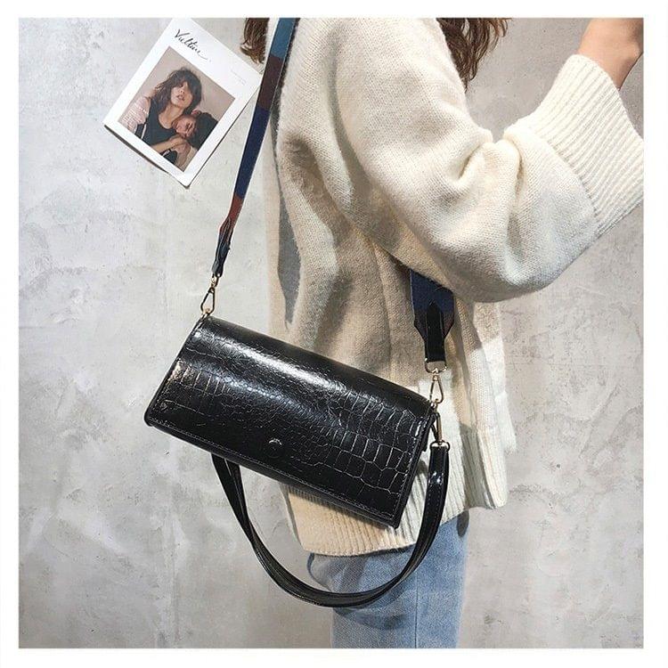 Long Crocodile Pattern Retro Casual Shoulder Bag Ladies Messenger Bag Handbag (Black)