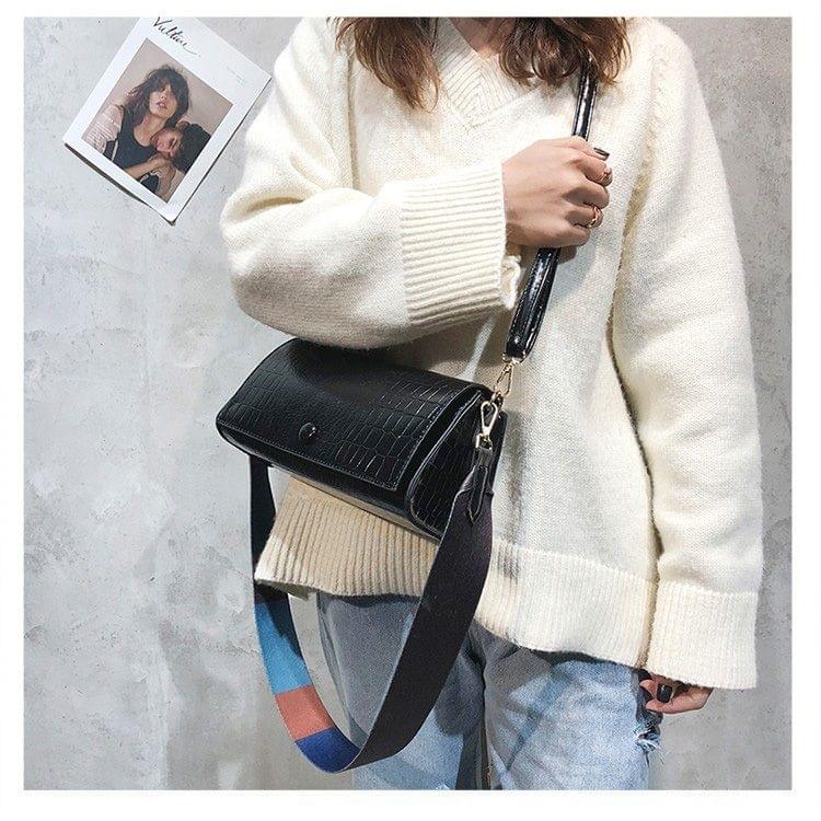 Long Crocodile Pattern Retro Casual Shoulder Bag Ladies Messenger Bag Handbag (Black)