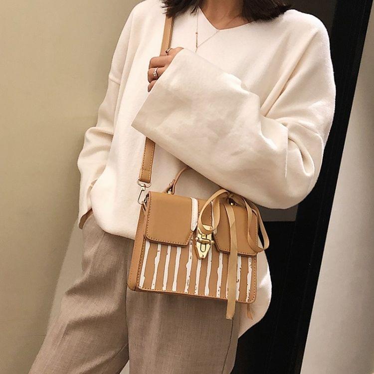 Stripe Pattern Lock Buckle PU Shoulder Bag Ladies Handbag Messenger Bag with Silk Ribbon (Beige)