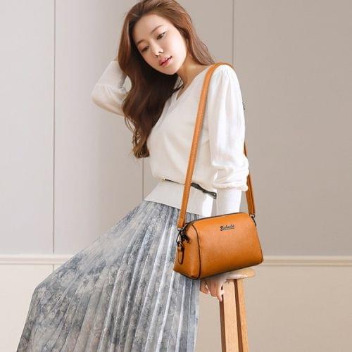 Small Pillow Bag PU Leather Single Shoulder Bag Ladies Handbag Messenger Bag (Brown)