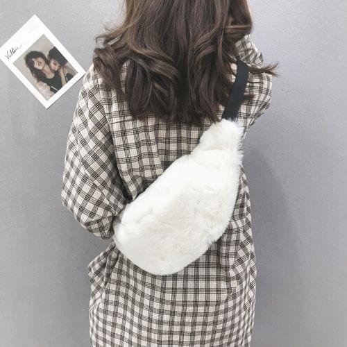 Leisure Fashion Plush Shoulder Bag Messenger Bag Waist Pack (White)