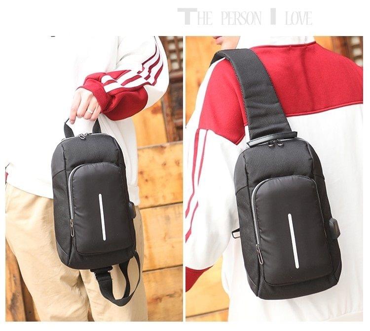 Multi-Function Nylon Portable Casual Chest Bag Outdoor Sports Shoulder Bag with Earphone Line Hole (Black)
