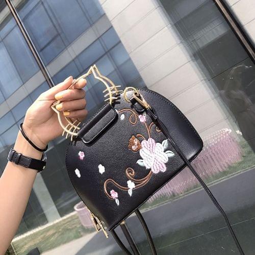 Cat Shaped Embroidery Printing Shoulder Bag Casual Handbag Female Bag Messenger Bag (Black)
