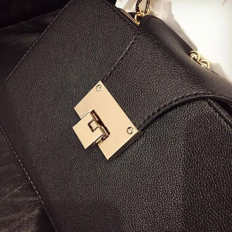 Fashion Women Shoulder Chain Strap Flap Designer Handbags Clutch Bag Ladies Messenger Bags with Metal Buckle(Black)