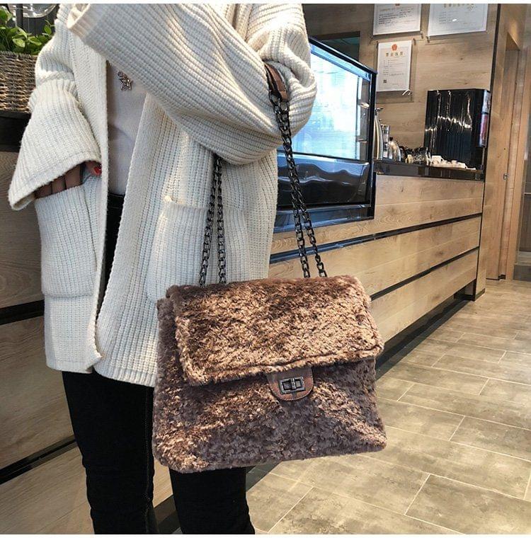 Leisure Fashion Clain Plush Slant Shoulder Bag(Brown)