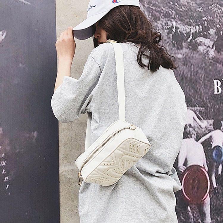 Rivet PU Leather Chain Single Shoulder Bag Waist Bag Messenger Bag (White)