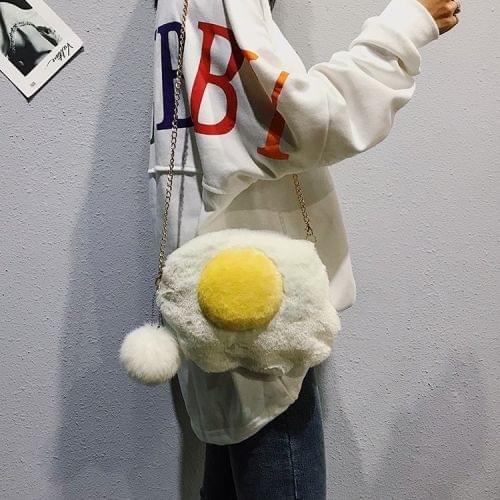 Omelette Shape Fashion Plush Chain Single Shoulder Bag Ladies Handbag with Plush Pendant (White)