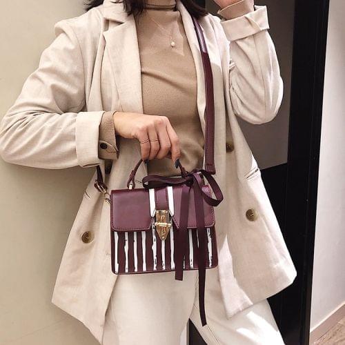 Stripe Pattern Lock Buckle PU Shoulder Bag Ladies Handbag Messenger Bag with Silk Ribbon (Red)